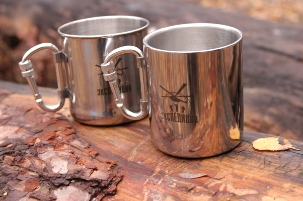 Кружка из нерж. стали 220 мл с карабином